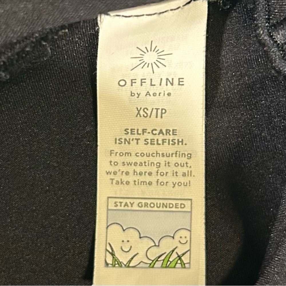 Offline by Aerie Black High-Rise Leggings. - Picture 5 of 6